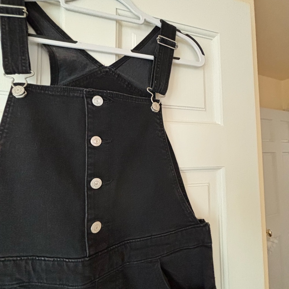 Levi Black overalls with buttons to waist